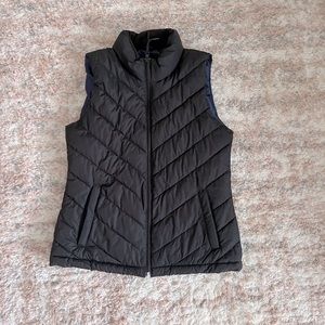 GAP Quilted Puffer Vest Black Size S